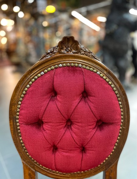 Antique ladies chair