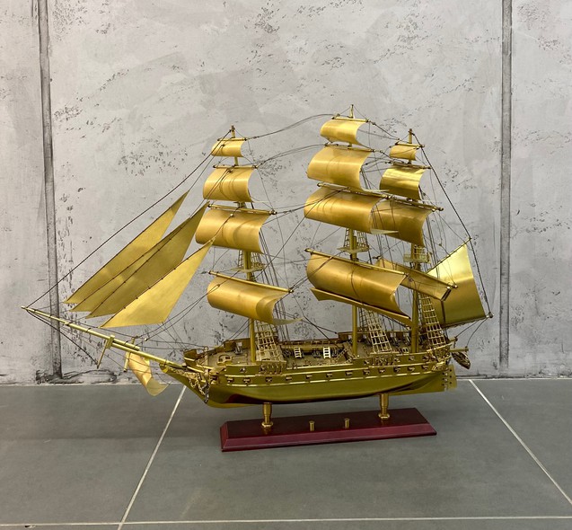 Большая винтажная скульптура «Корабль»