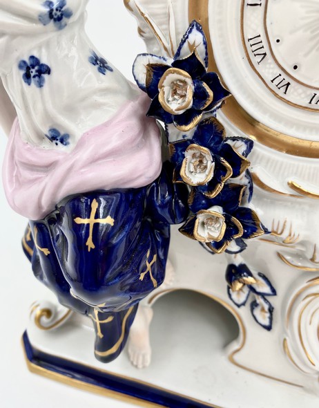 Porcelain clock