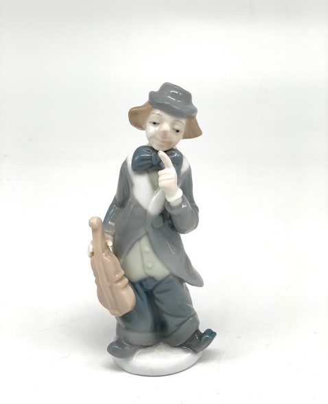 Vintage figurine "Violinist"