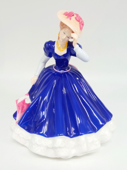 Антикварная статуэтка «Мэри», Royal Doulton