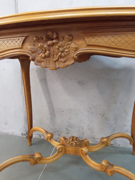 Antique french table