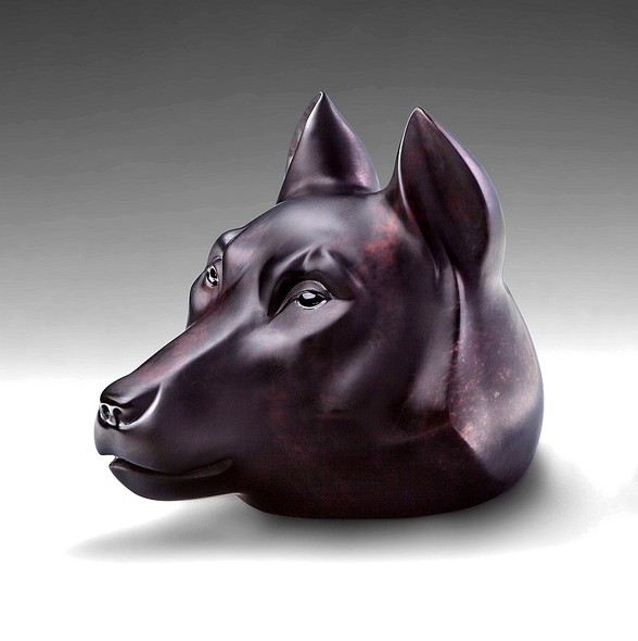 Stone-cut figurine "Wolf"