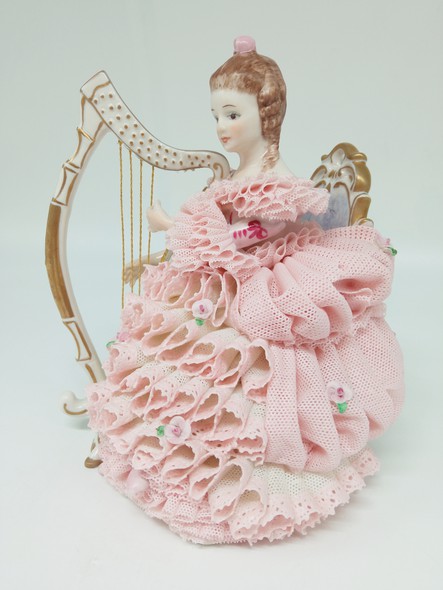 Vintage figurine "Playing the harp"