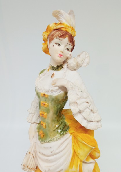 Vintage figurine "Fashionista"