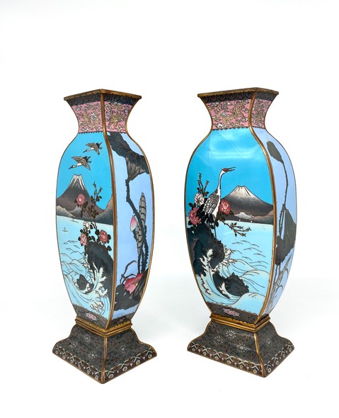 Japanese pair vases in yusen-sippo technique