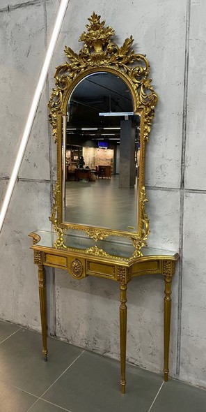 Antique console with mirror