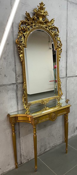 Antique console with mirror