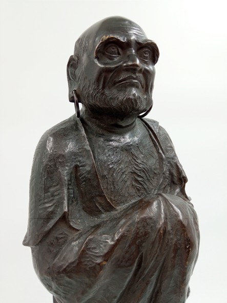 Antique sculpture "Daruma"