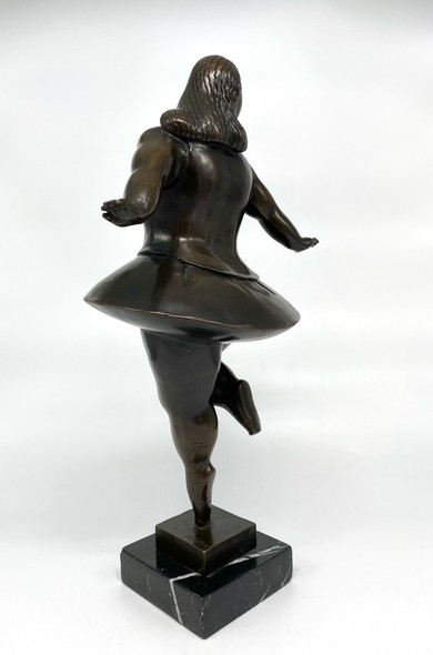 Sculpture "The Ballerina"