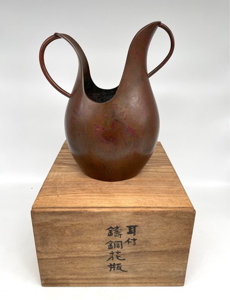 Vase-jug