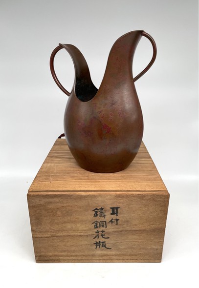 Vase-jug