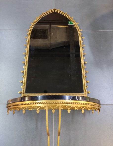 Антикварная консоль с зеркалом