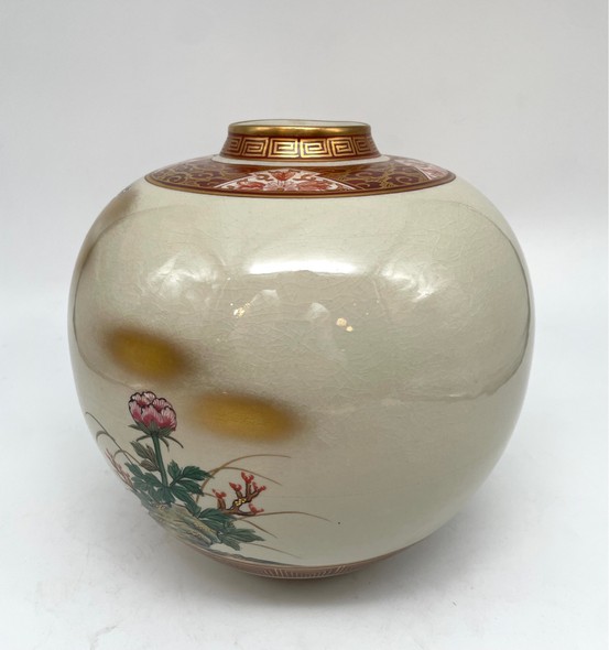 Antique vase Kutani