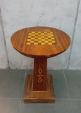 Стол для игры в шахматы