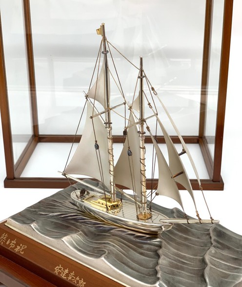 Vintage model
sailing yacht