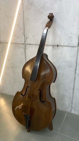 Vintage bar "Contrabass"