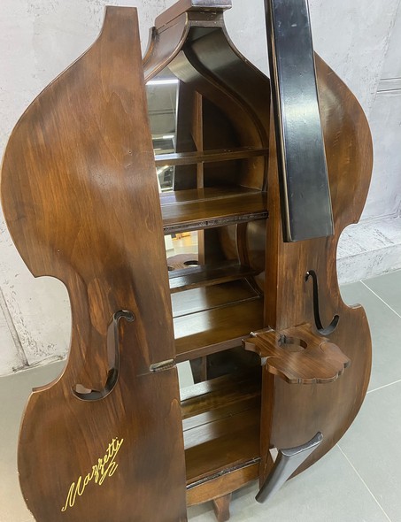 Vintage bar "Contrabass"