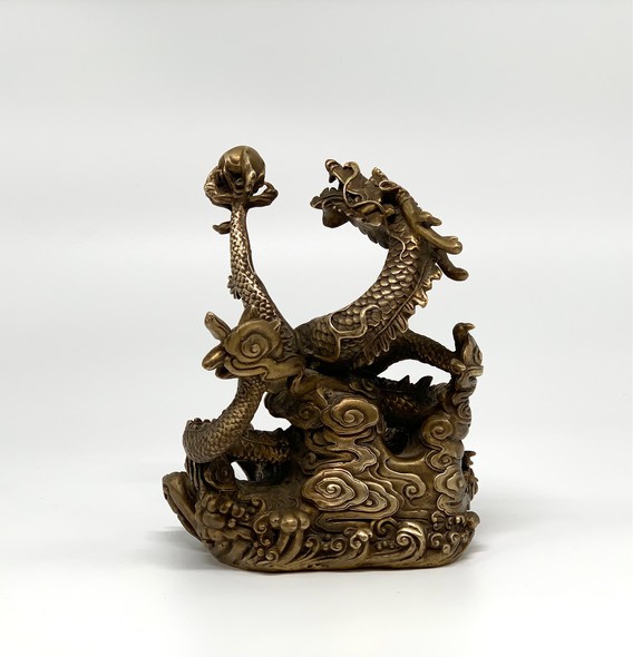 Скульптура «Дракон с жемчужиной»