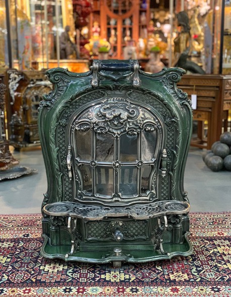 Antique cast iron stove "La Salamandre"