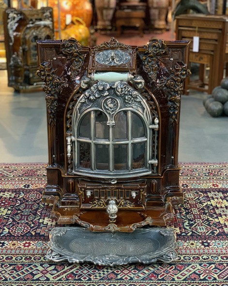 Deville Antique Stove