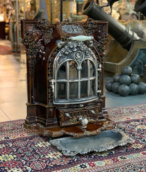 Deville Antique Stove