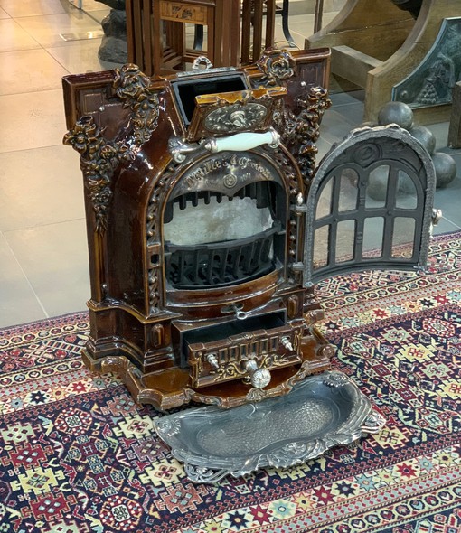 Deville Antique Stove