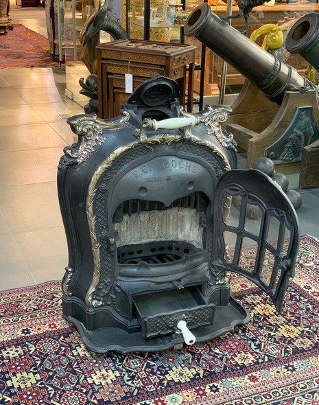Antique stove "Salamandra"