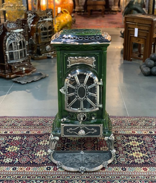 Antique oven