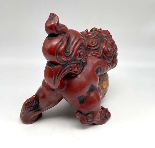 antique pho dog sculpture