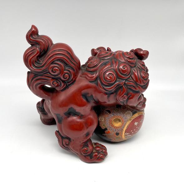 antique pho dog sculpture