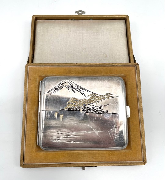 Антикварный портсигар из серебра, Япония
