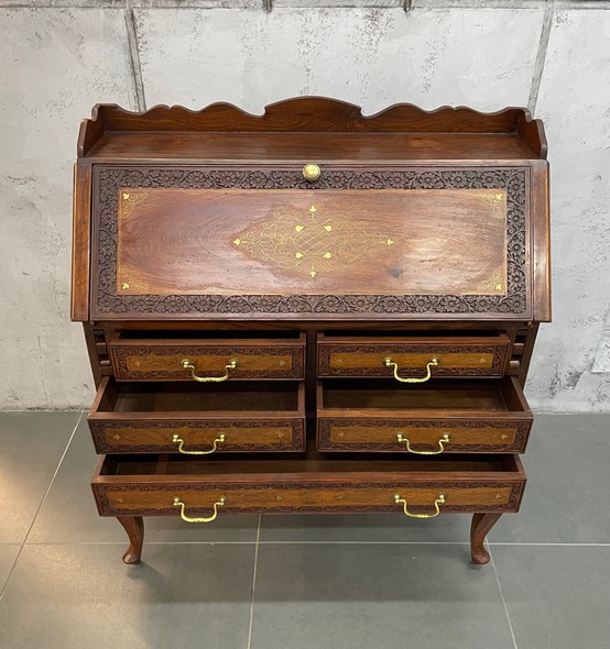 Antiquarian office-secretary