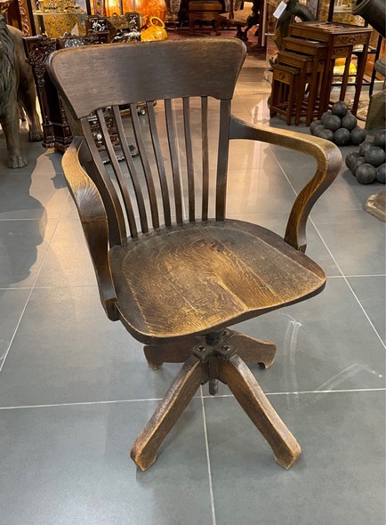 Антикварный рабочий стул для кабинета