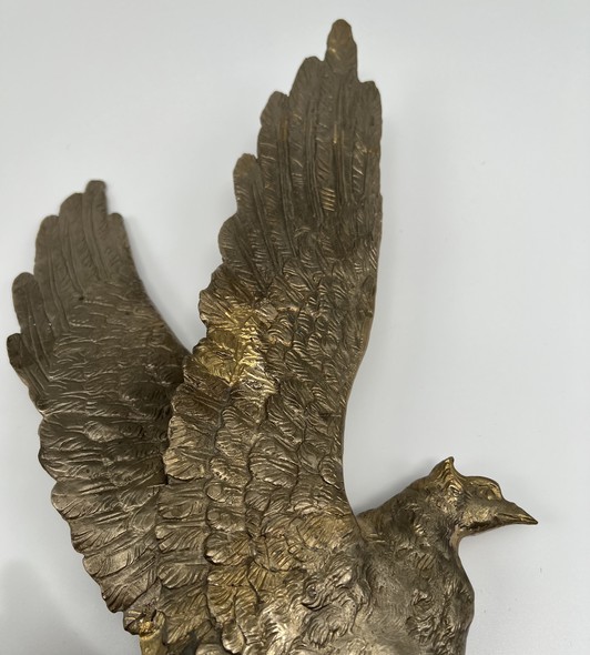 Необычная скульптура «Орел»