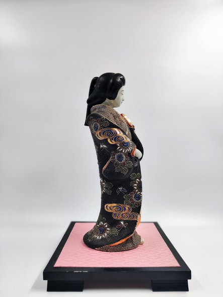 Antique sculpture "Geisha"