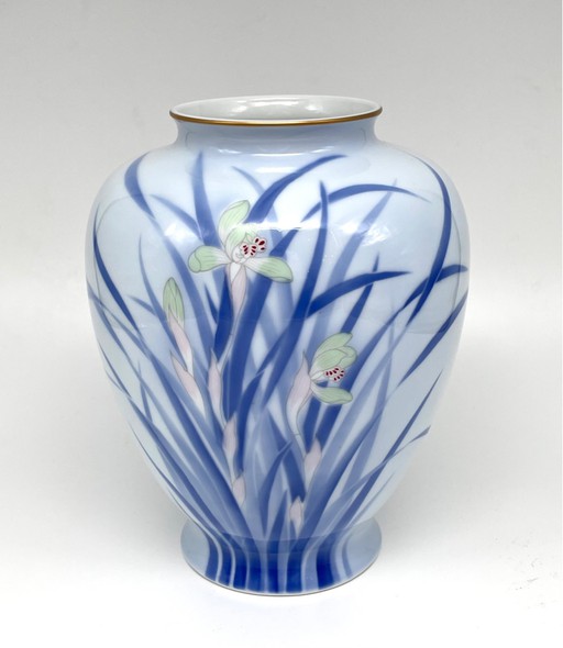 Vintage vase "Irises" Fukagawa