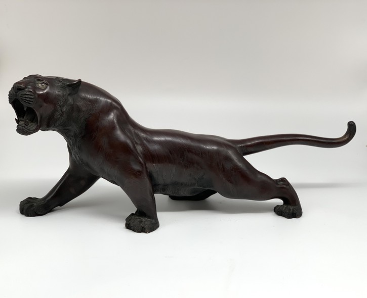 Antique okimono "Tiger"