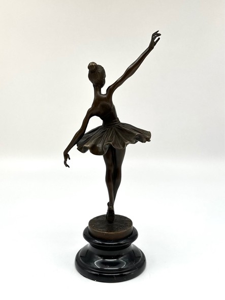 Figurine "Ballerina", Milo