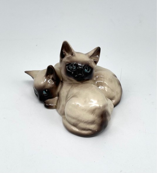 Vintage figurine "Siamese cats"
