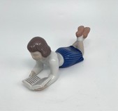 Vintage figurine "Girl with a book", Bing and Gröndal