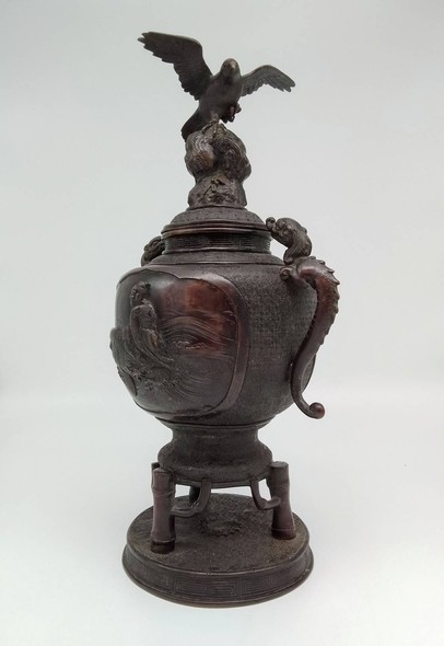 Antique vase with lid,
bronze