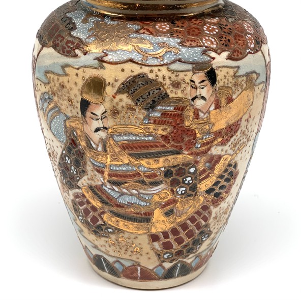 Антикварная вазочка Сацума