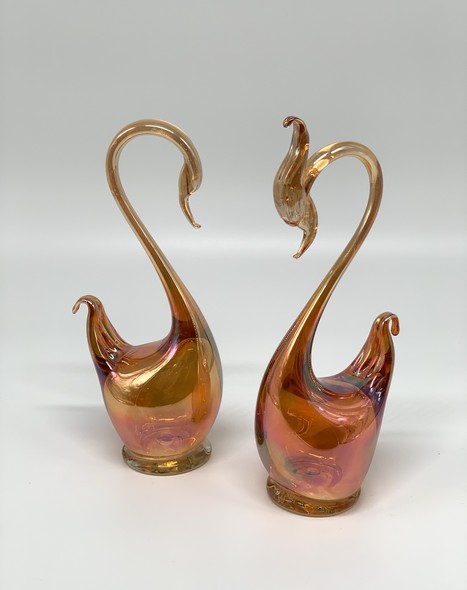 Paired sculptures "Swans"