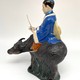 Винтажная скульптура «Наездник на буйволе»