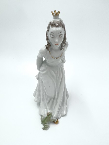 Антикварная статуэтка "Принцесса"