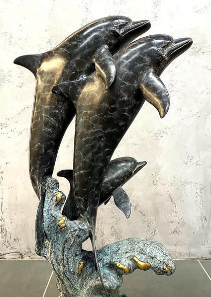 Бронзовая скульптура - фонтан
"Дельфины"