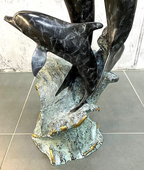 Bronze sculpture - fountain
"Dolphins"