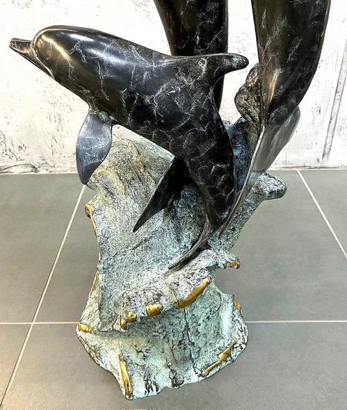 Bronze sculpture - fountain
"Dolphins"