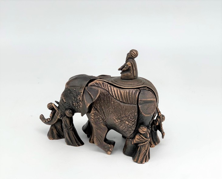 Vintage sculpture "Elephant and the blind"